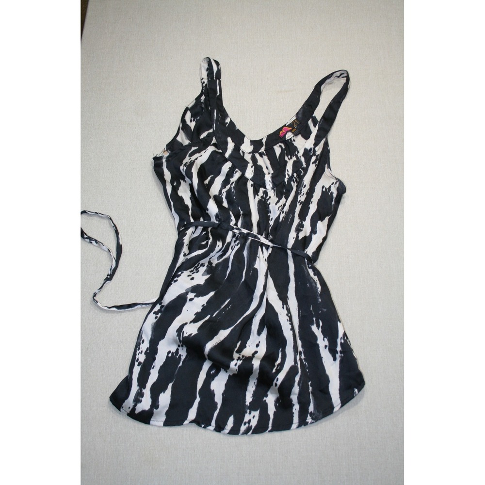 Forever 21 Women Zebra Abstract Print Sleeveless Tunic Tie Waist Top Black White